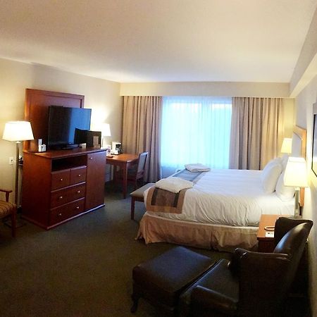 St. Albert Inn & Suites Saint Albert Exteriör bild