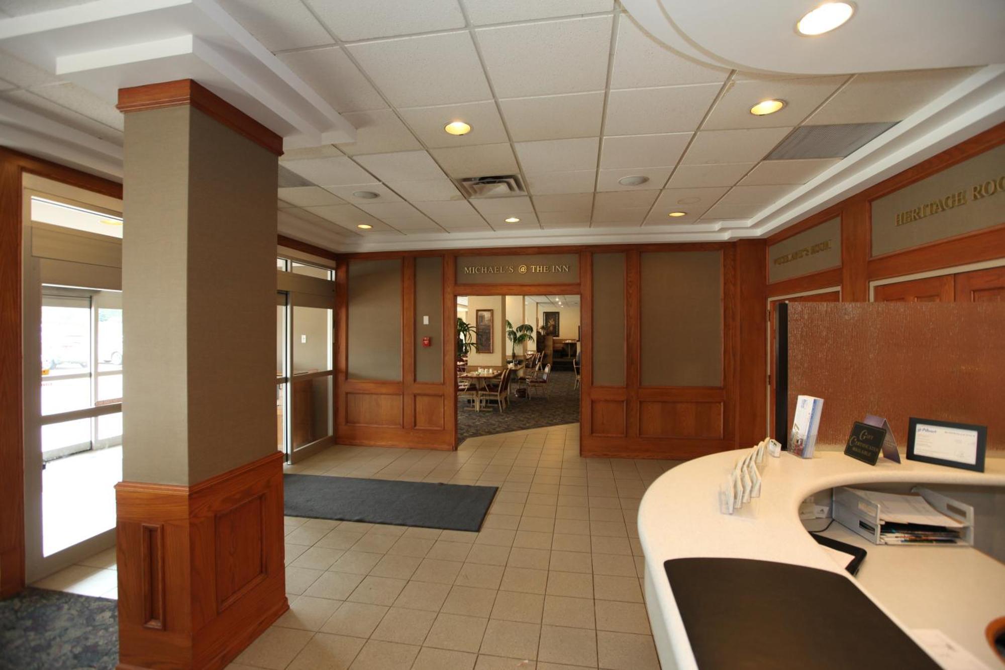 St. Albert Inn & Suites Saint Albert Exteriör bild