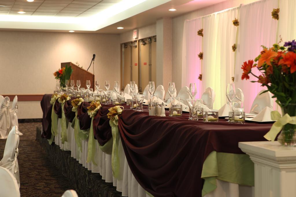 St. Albert Inn & Suites Saint Albert Exteriör bild