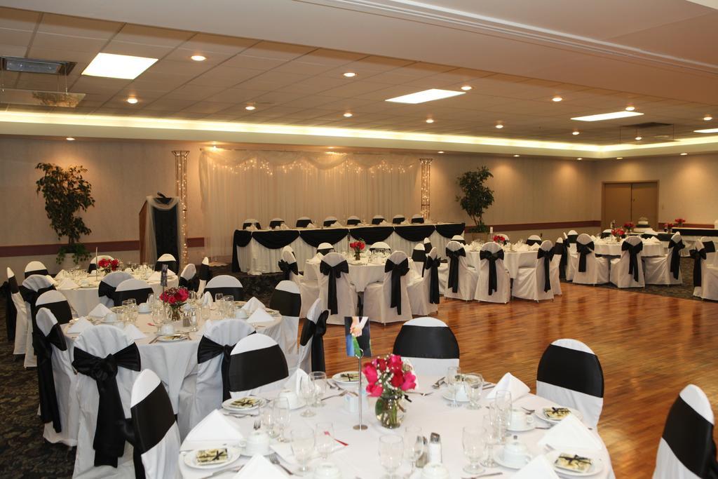 St. Albert Inn & Suites Saint Albert Exteriör bild