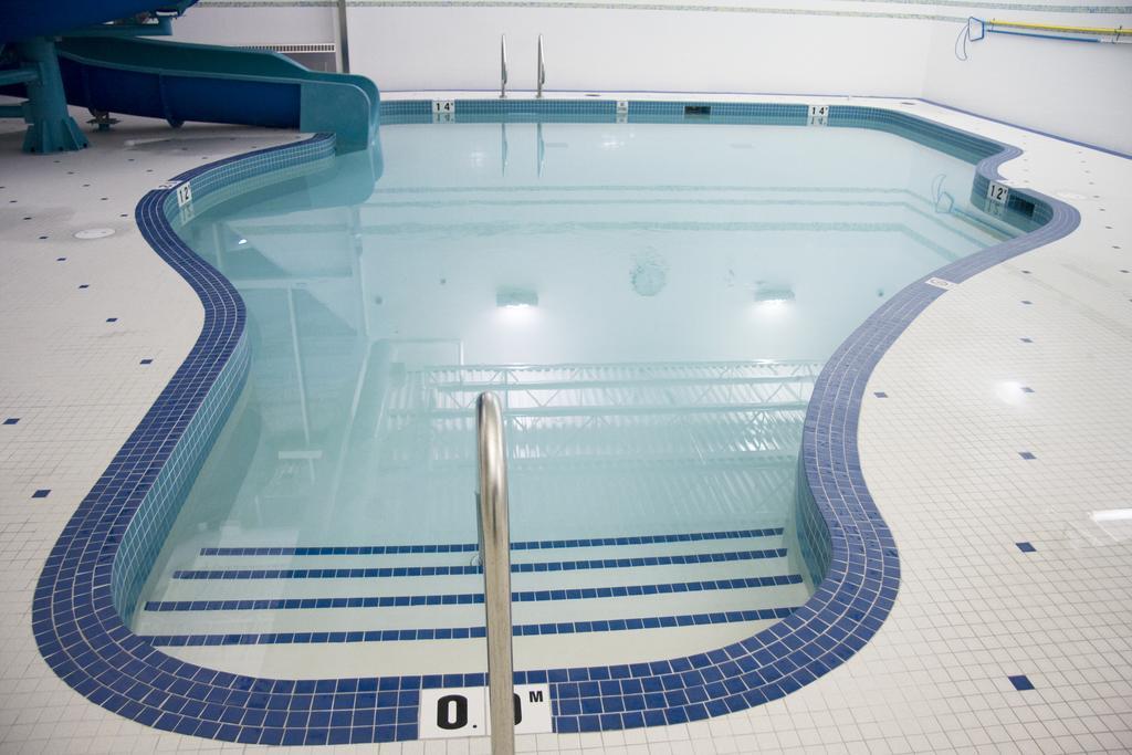St. Albert Inn & Suites Saint Albert Exteriör bild