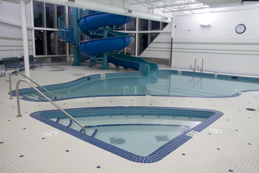St. Albert Inn & Suites Saint Albert Exteriör bild