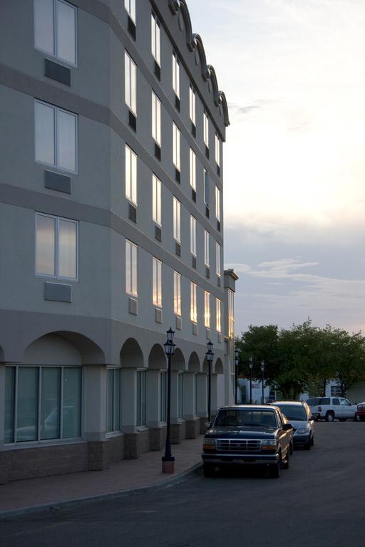 St. Albert Inn & Suites Saint Albert Exteriör bild
