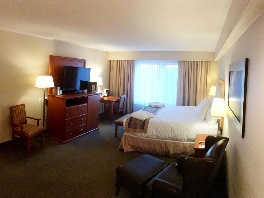 St. Albert Inn & Suites Saint Albert Exteriör bild
